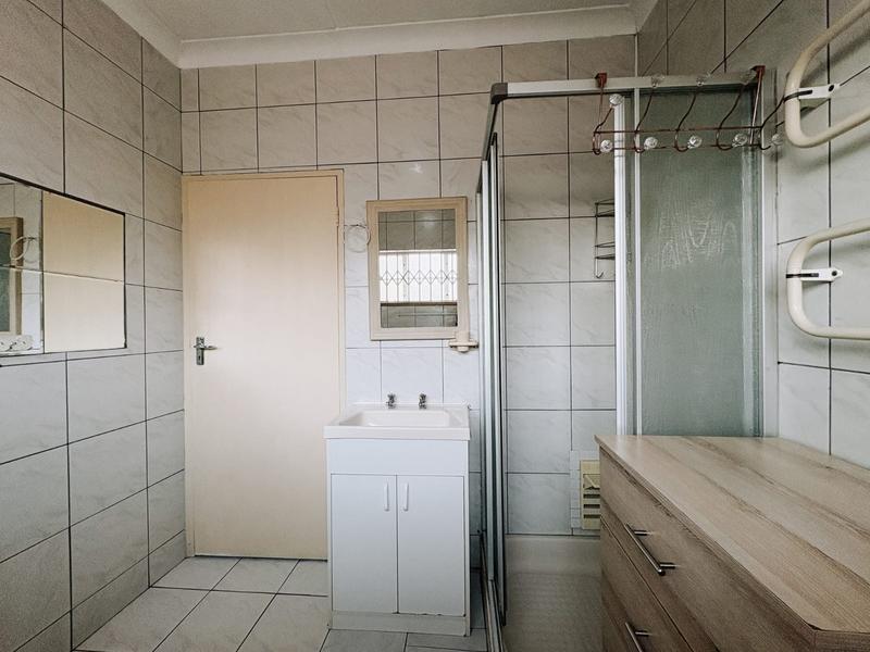 4 Bedroom Property for Sale in Wannenburghoogte Gauteng