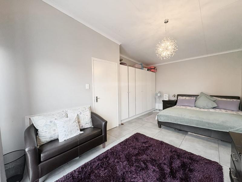 4 Bedroom Property for Sale in Wannenburghoogte Gauteng