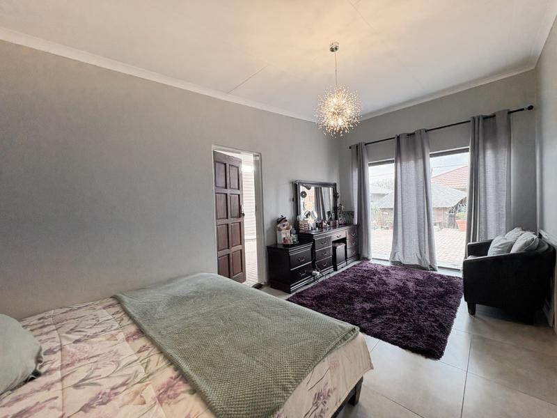 4 Bedroom Property for Sale in Wannenburghoogte Gauteng