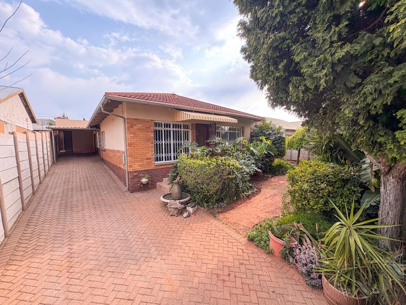 4 Bedroom Property for Sale in Wannenburghoogte Gauteng
