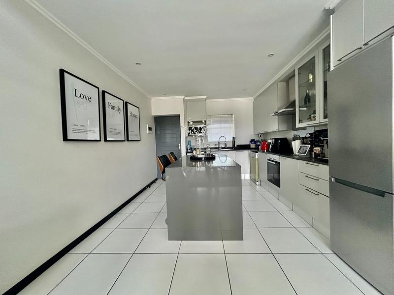 To Let 2 Bedroom Property for Rent in Paulshof Gauteng