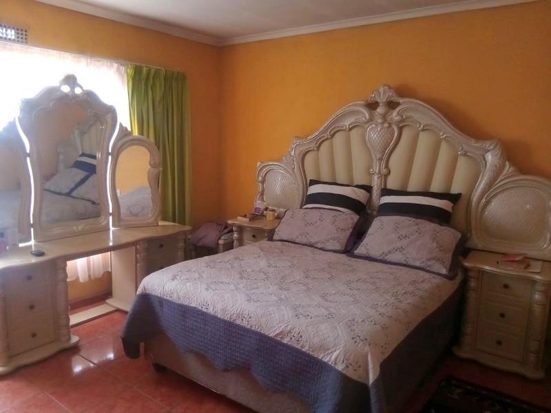 2 Bedroom Property for Sale in Zonkezizwe Gauteng