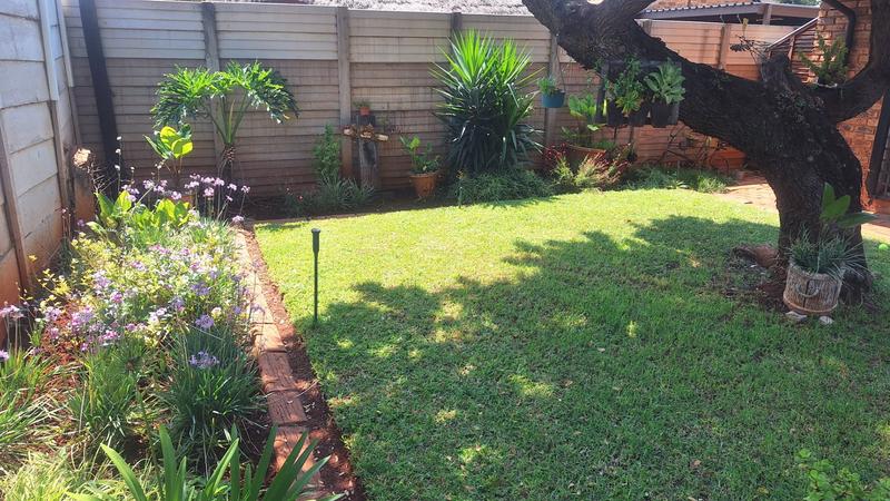 4 Bedroom Property for Sale in Hesteapark Gauteng