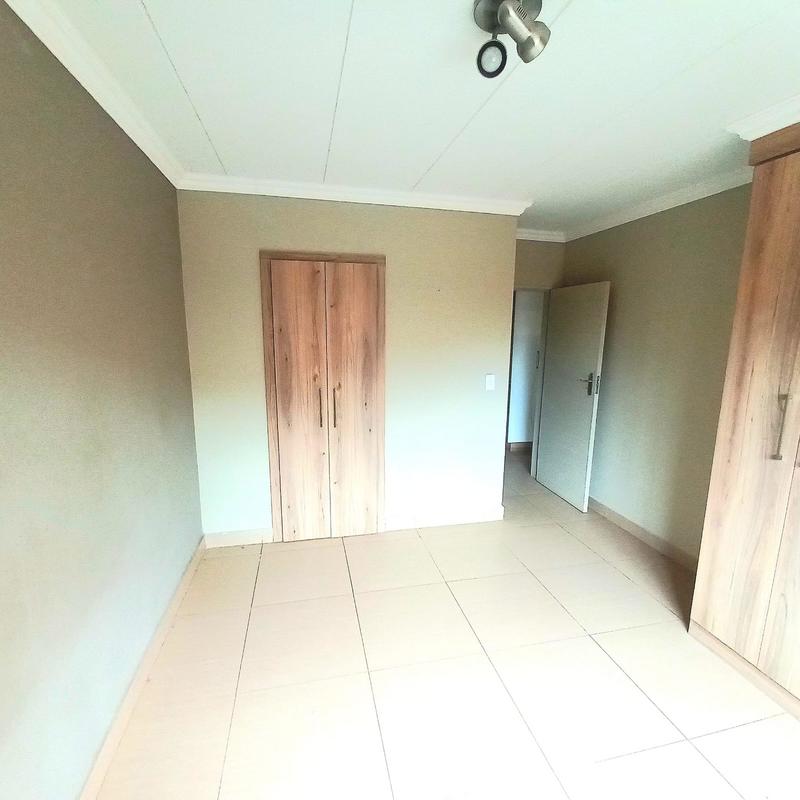 2 Bedroom Property for Sale in Andeon Gauteng