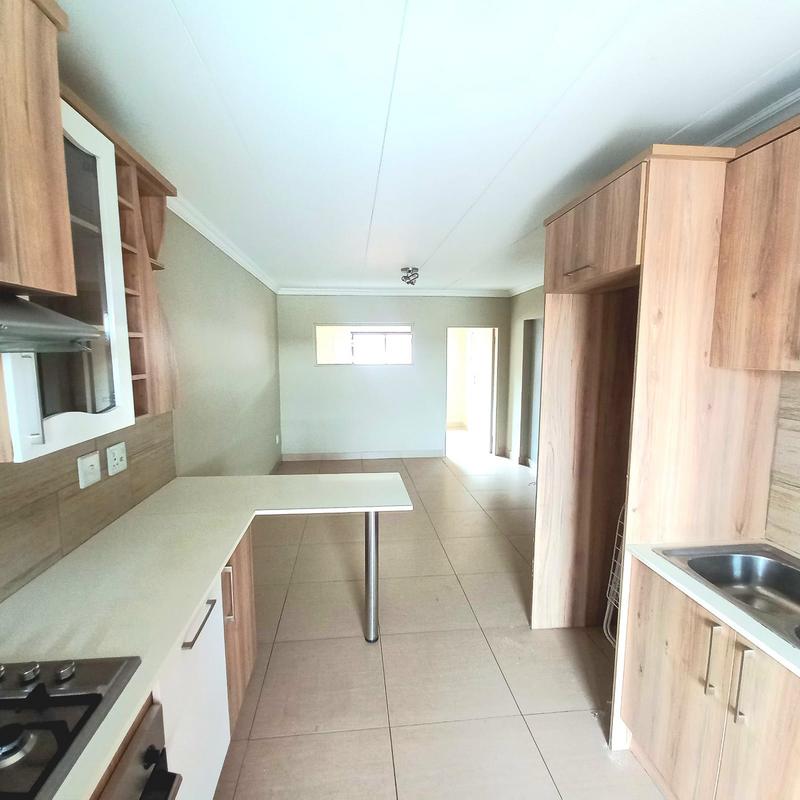 2 Bedroom Property for Sale in Andeon Gauteng