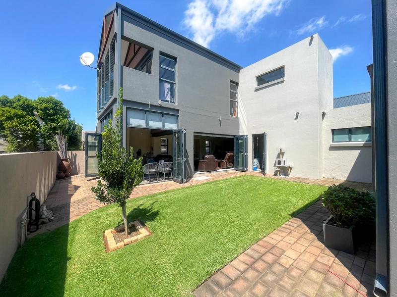 4 Bedroom Property for Sale in Midstream Estate Gauteng