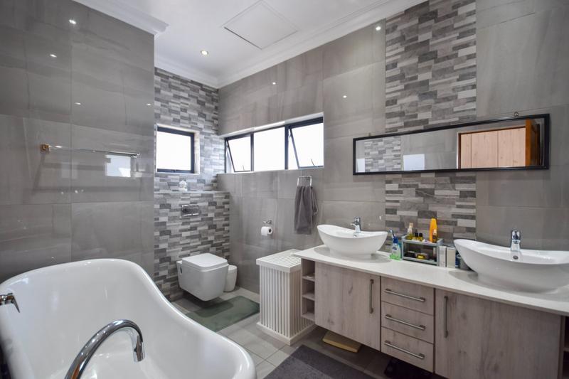 4 Bedroom Property for Sale in Midstream Estate Gauteng