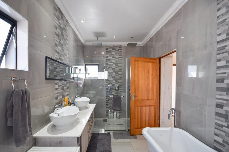 4 Bedroom Property for Sale in Midstream Estate Gauteng