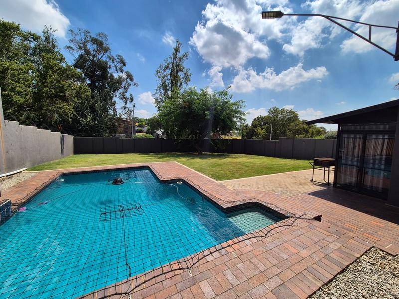 3 Bedroom Property for Sale in South Crest Gauteng