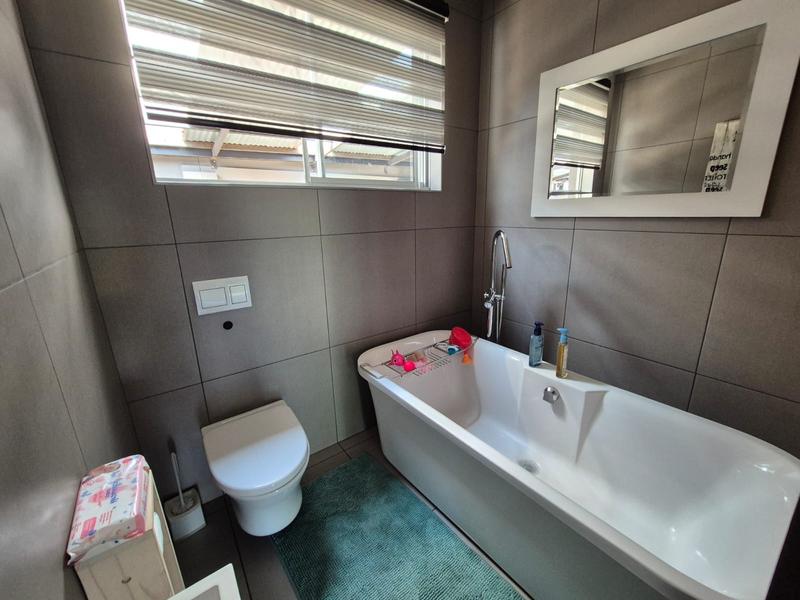 3 Bedroom Property for Sale in South Crest Gauteng