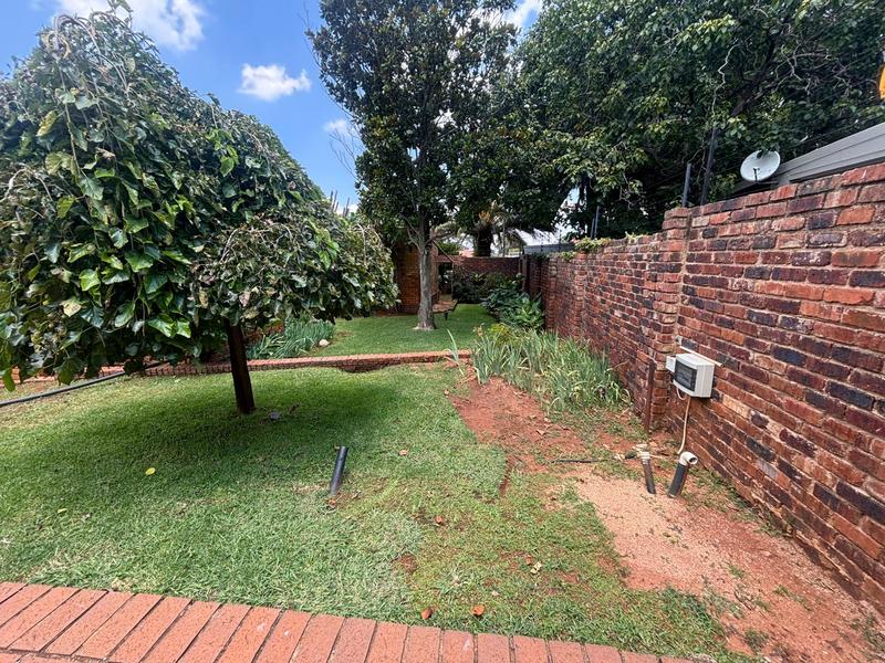 2 Bedroom Property for Sale in Florida Gauteng