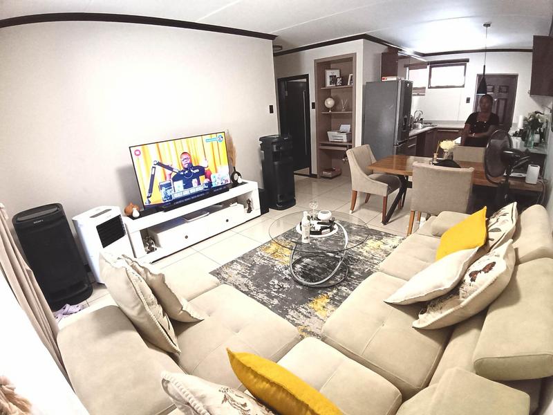 To Let 2 Bedroom Property for Rent in Blue Hills Gauteng