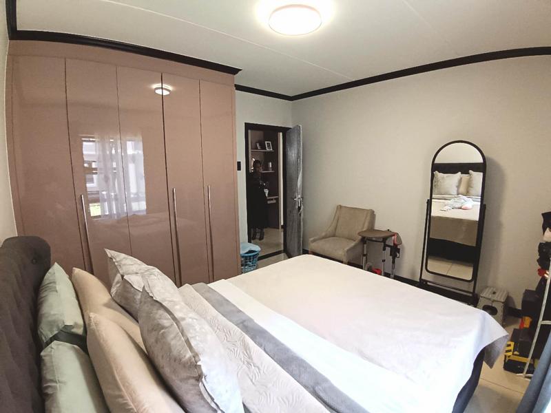 To Let 2 Bedroom Property for Rent in Blue Hills Gauteng