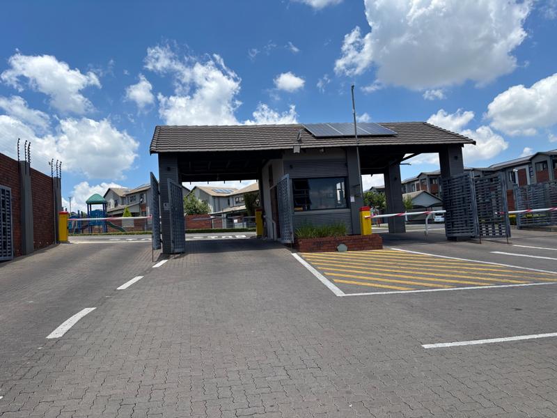 2 Bedroom Property for Sale in Amberfield Gauteng