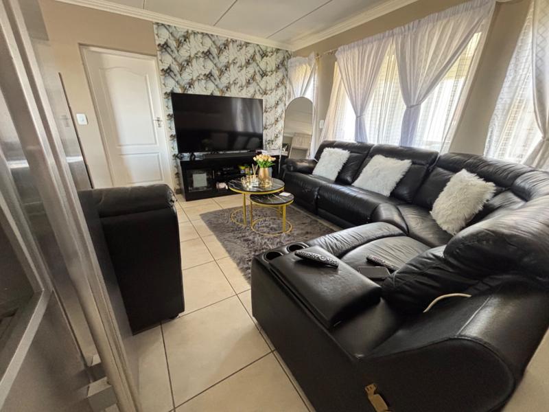 2 Bedroom Property for Sale in Amberfield Gauteng