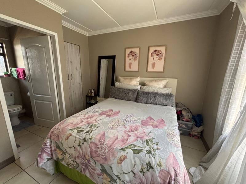 2 Bedroom Property for Sale in Amberfield Gauteng