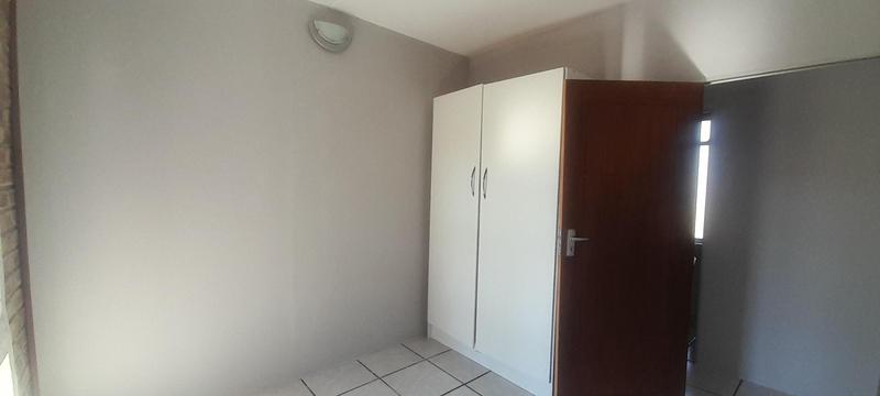 To Let 2 Bedroom Property for Rent in Mnandi Gauteng