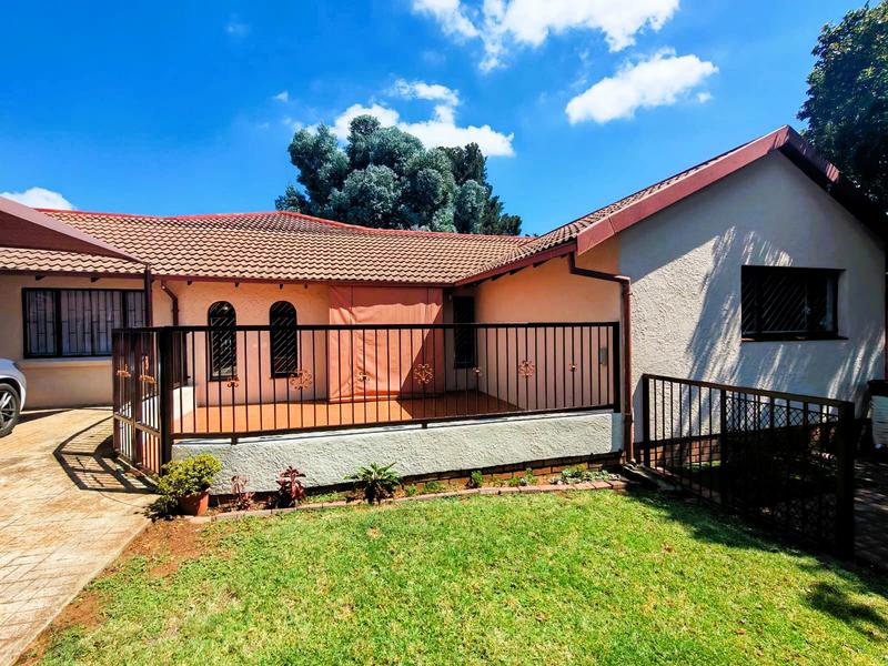 3 Bedroom Property for Sale in Heuweloord Gauteng