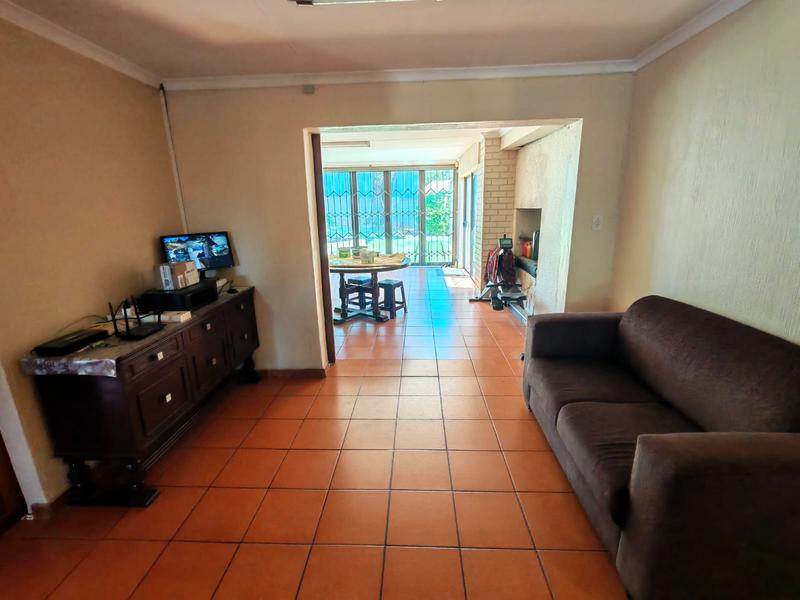 3 Bedroom Property for Sale in Heuweloord Gauteng