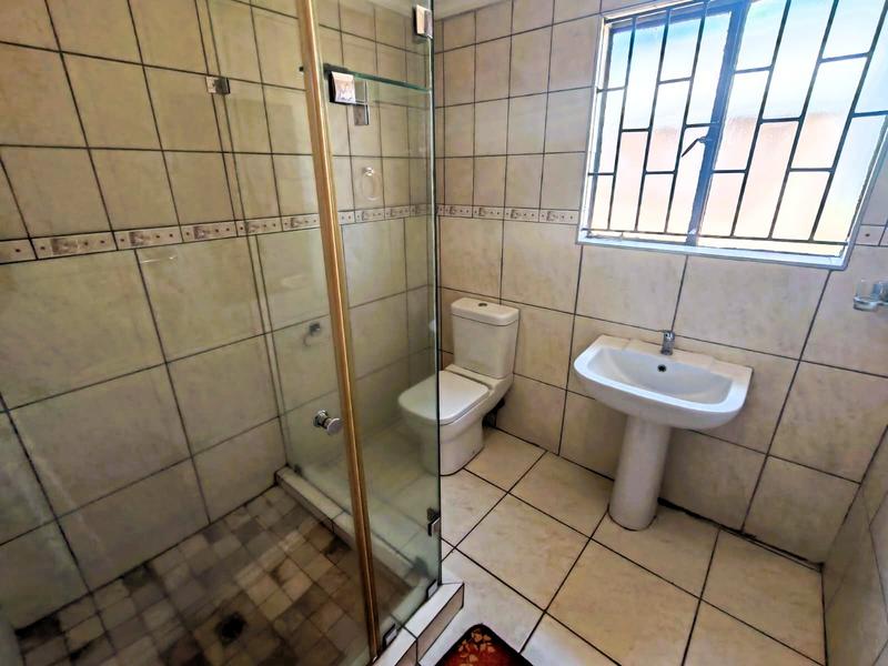 3 Bedroom Property for Sale in Heuweloord Gauteng