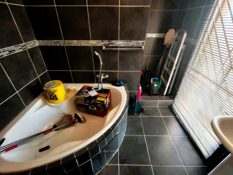 3 Bedroom Property for Sale in Heuweloord Gauteng