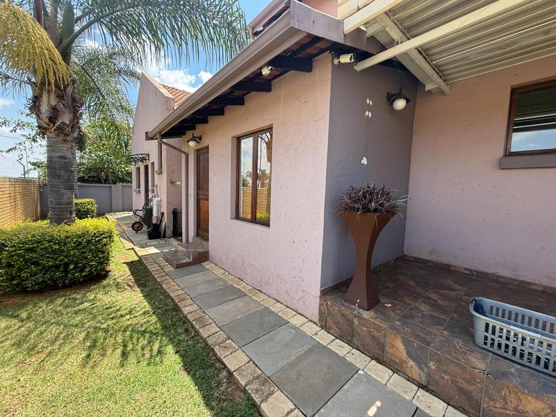3 Bedroom Property for Sale in Amberfield Gauteng