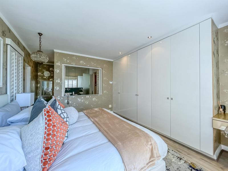 To Let 2 Bedroom Property for Rent in Sandhurst Gauteng