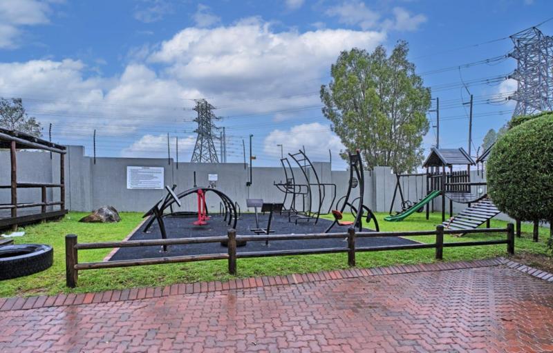 2 Bedroom Property for Sale in Barbeque Downs Gauteng