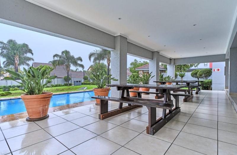 2 Bedroom Property for Sale in Barbeque Downs Gauteng