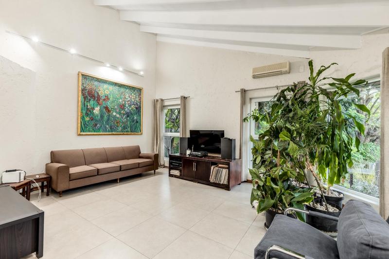 4 Bedroom Property for Sale in Fourways Gardens Gauteng