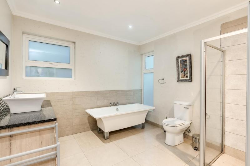 4 Bedroom Property for Sale in Fourways Gardens Gauteng