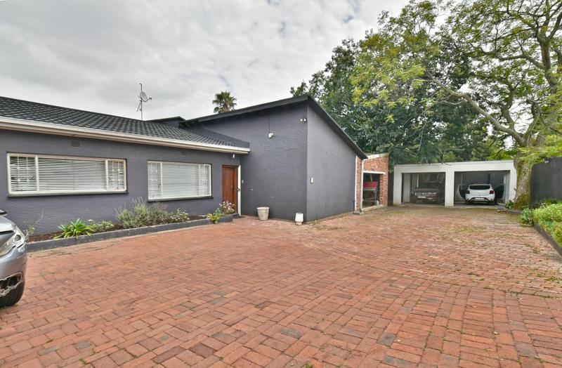 5 Bedroom Property for Sale in Lombardy East Gauteng