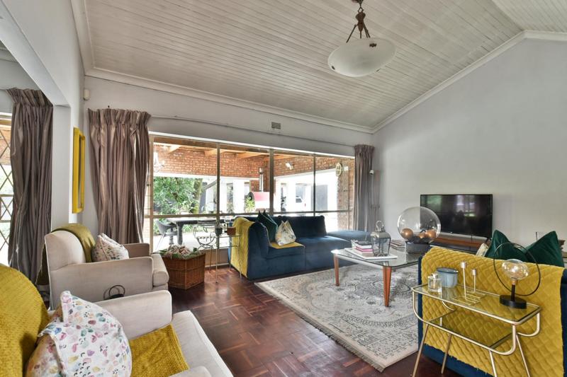 5 Bedroom Property for Sale in Lombardy East Gauteng