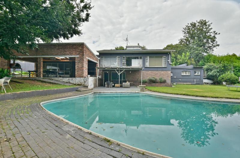 5 Bedroom Property for Sale in Lombardy East Gauteng