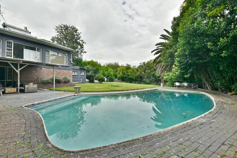 5 Bedroom Property for Sale in Lombardy East Gauteng