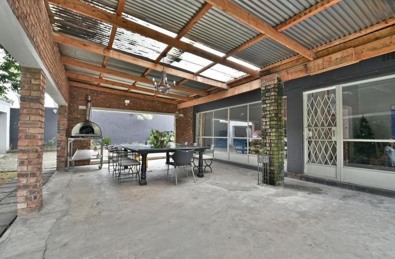 5 Bedroom Property for Sale in Lombardy East Gauteng