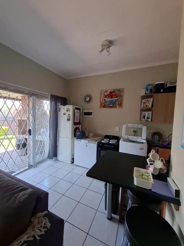 5 Bedroom Property for Sale in The Reeds Gauteng