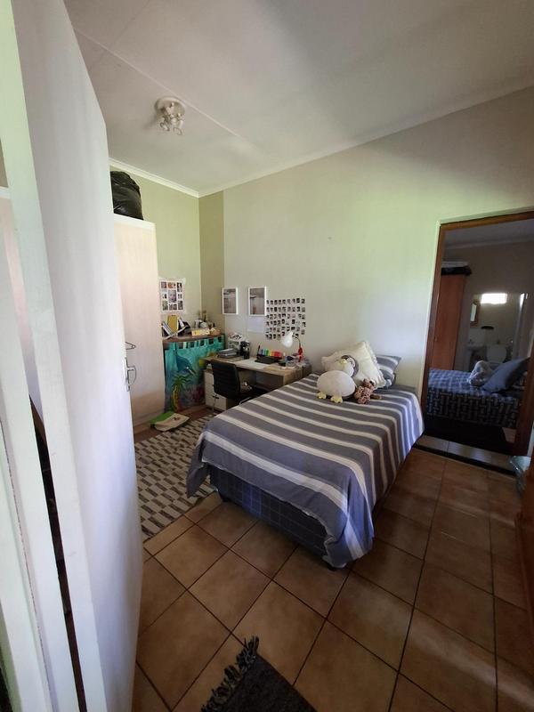 5 Bedroom Property for Sale in The Reeds Gauteng