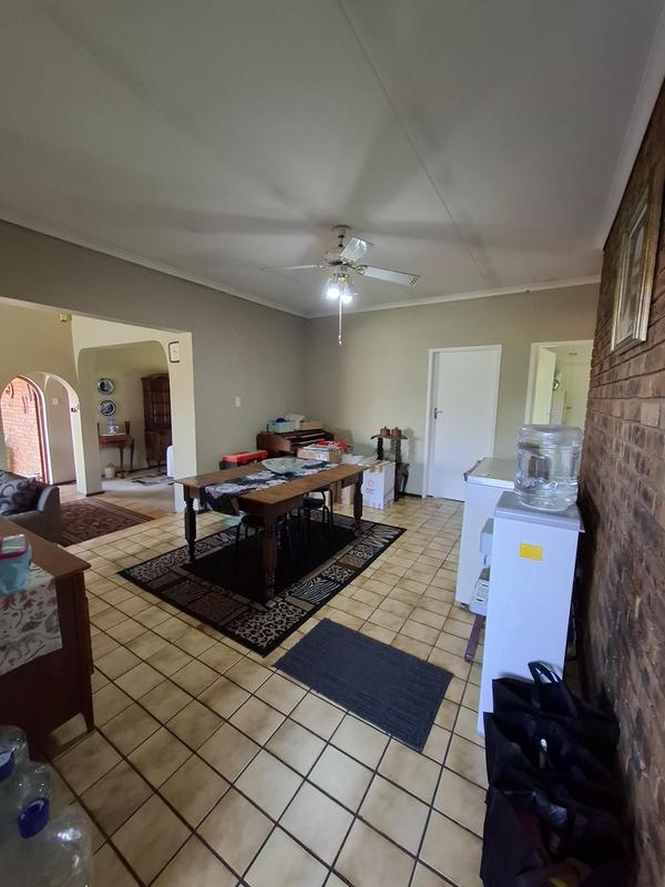 5 Bedroom Property for Sale in The Reeds Gauteng