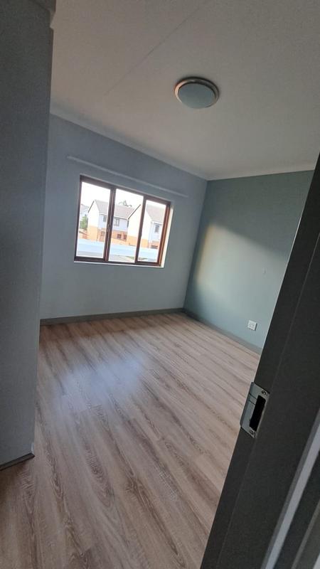 To Let 2 Bedroom Property for Rent in Noordwyk Gauteng