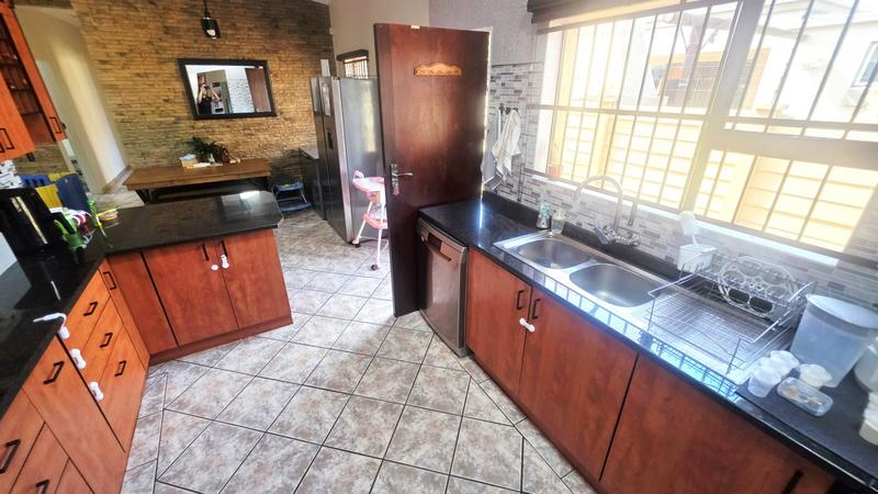 3 Bedroom Property for Sale in Annlin Gauteng