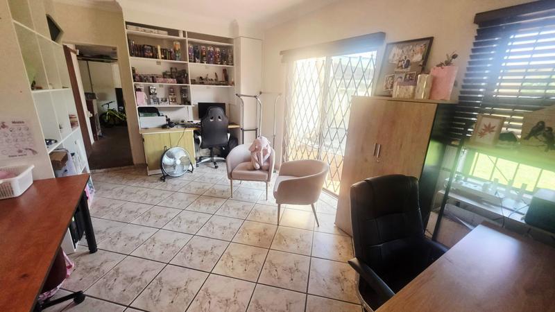 3 Bedroom Property for Sale in Annlin Gauteng