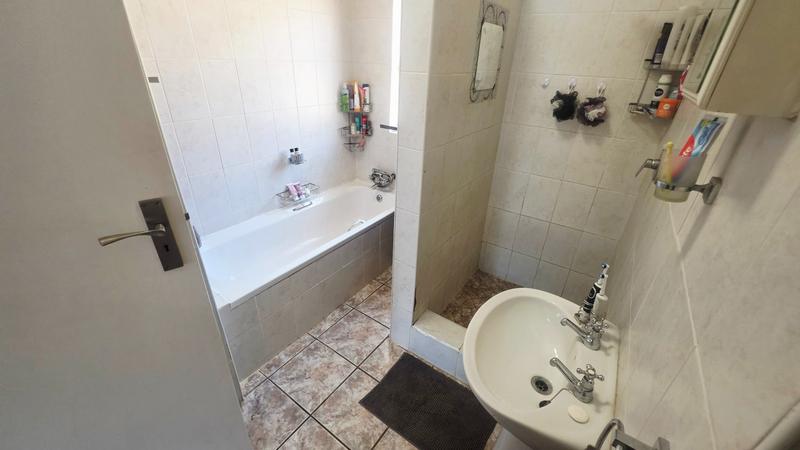 3 Bedroom Property for Sale in Annlin Gauteng