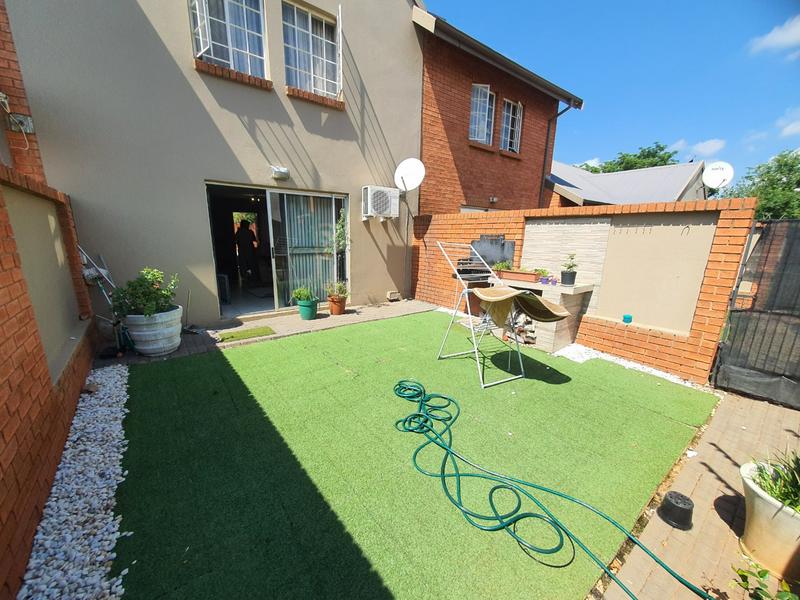 2 Bedroom Property for Sale in Montana Gauteng