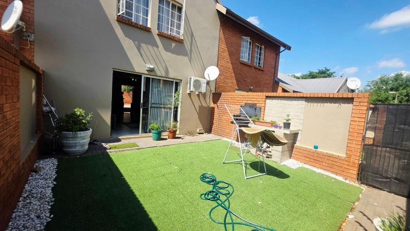 2 Bedroom Property for Sale in Montana Gauteng