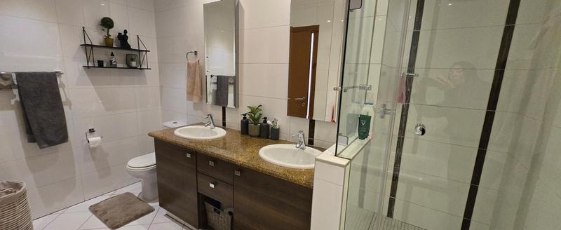 2 Bedroom Property for Sale in Bedford Gardens Gauteng