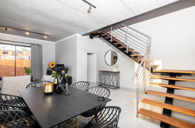 3 Bedroom Property for Sale in Bronberg Gauteng