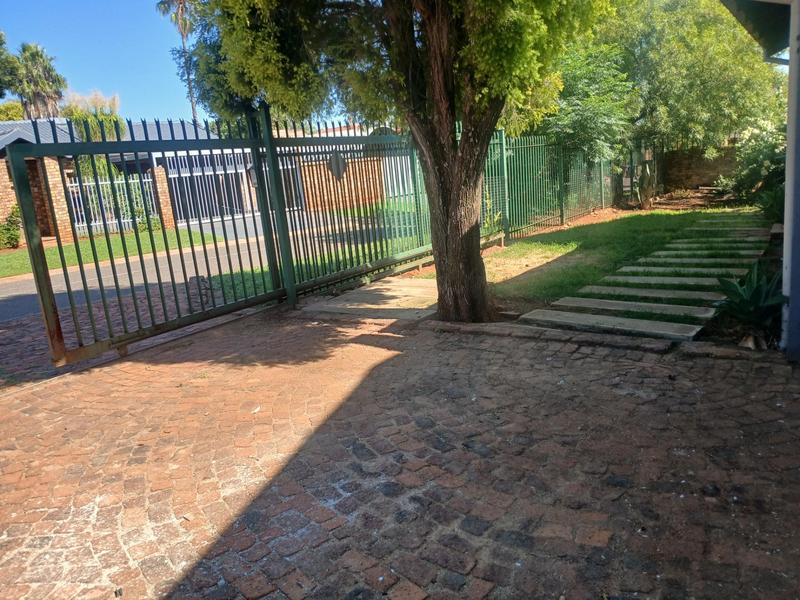 To Let 3 Bedroom Property for Rent in Amandasig Gauteng