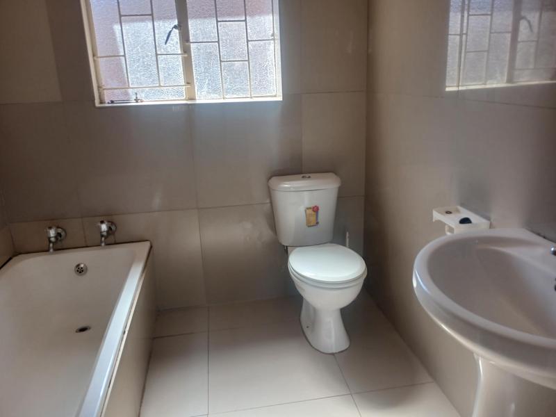 To Let 3 Bedroom Property for Rent in Amandasig Gauteng