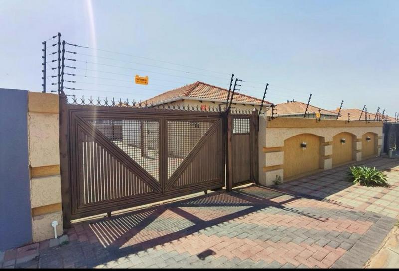 To Let 3 Bedroom Property for Rent in The Orchards Gauteng